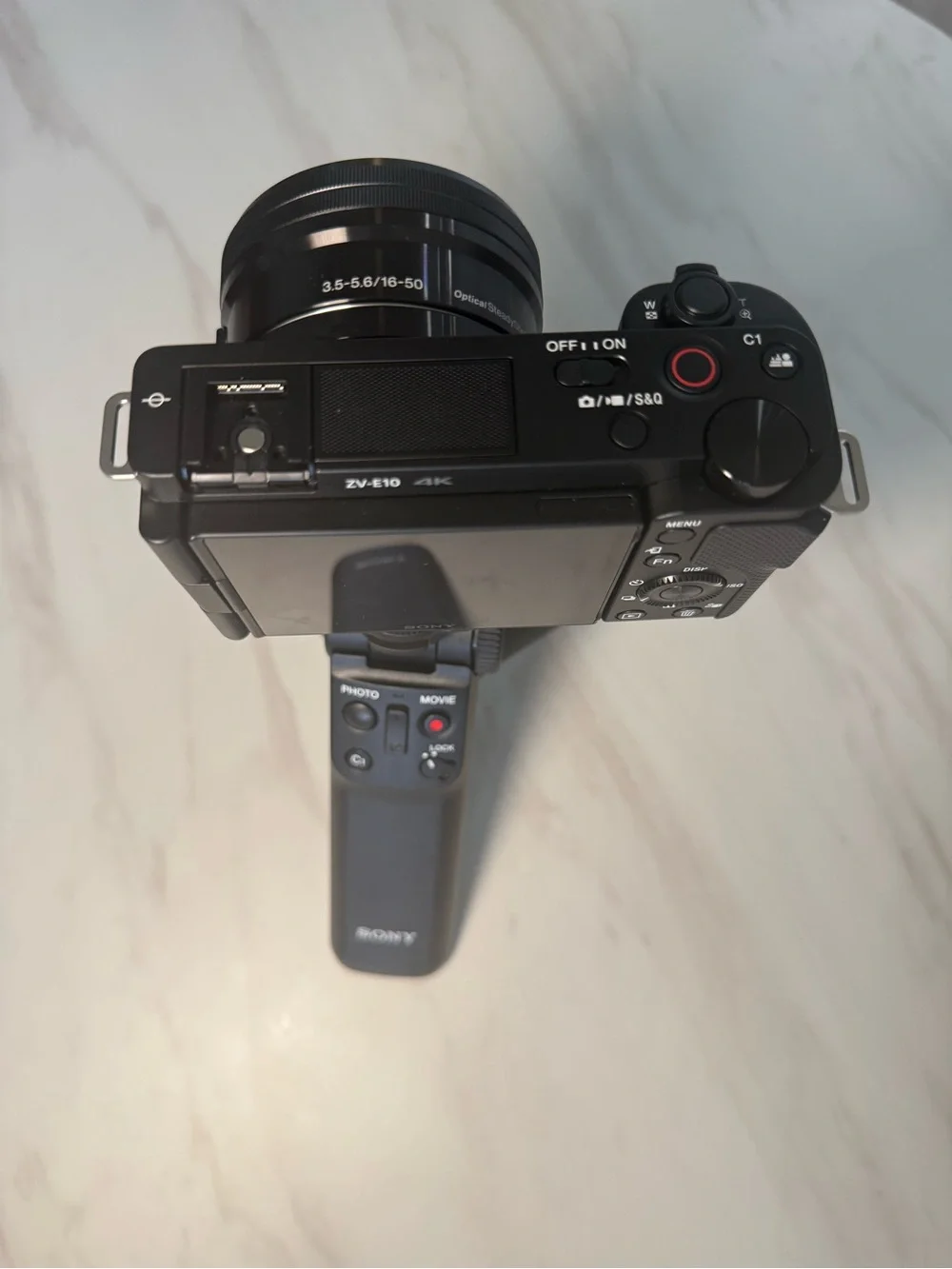 BRAND NEW Sony ZV-E10 Mirrorless Vlog Camera in Black BRAND NEW FROM BOX